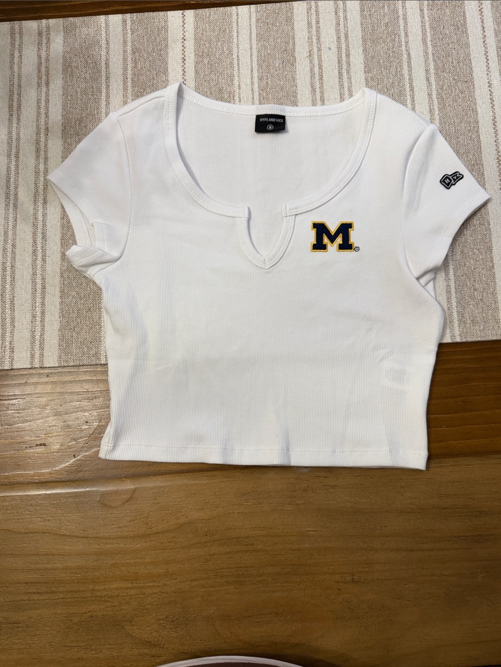 Hype and Vice University of Michigan White Ribbed Cropped Tee